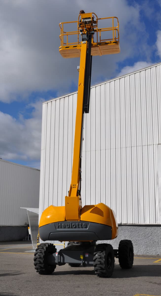 Haulotte H16TPX în lucru, imaginea 2